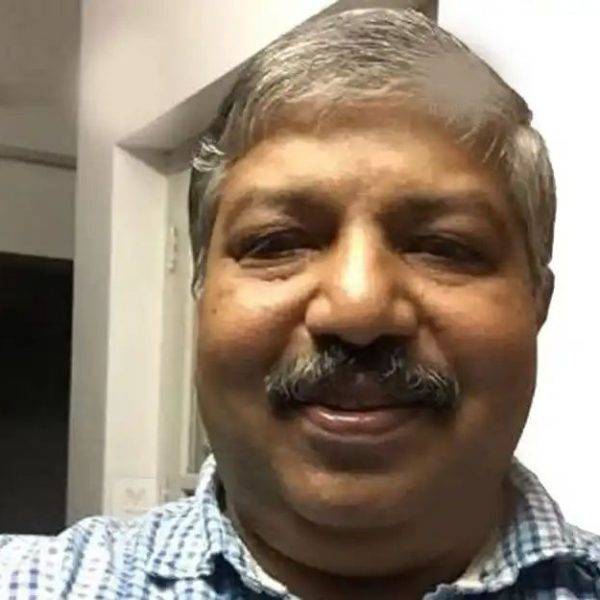 നായാട്ടിന് പോയ അഭിഭാഷകന്‍ സ്‌കൂട്ടര്‍ മറിഞ്ഞതിനെ തുടര്‍ന്ന് അബദ്ധത്തില്‍ തോക്കുപൊട്ടി വെടിയേറ്റു മരിച്ചു