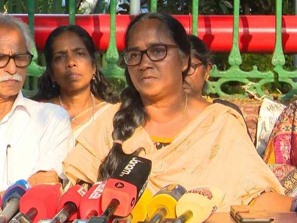 ഓണറേറിയം 21000 രൂപ,വിരമിക്കൽ ആനുകൂല്യം 5 ലക്ഷം രൂപ, പെൻഷൻ നൽകുക; സെക്രട്ടറിയേറ്റ് മാർച്ച് നടത്താൻ ആശമാർ