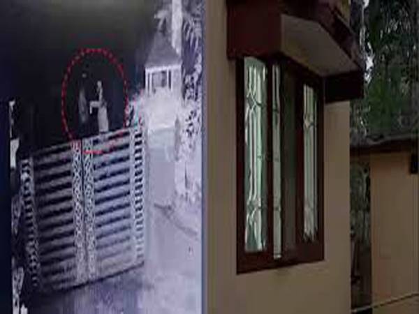 മന്ത്രി വീണാ ജോര്‍ജിനെതിരെ കരിങ്കൊടി പ്രതിഷേധം നടത്തിയ കെഎസ്‌യു പ്രവര്‍ത്തകന്റെ വീടിന് നേരെ ആക്രമണം