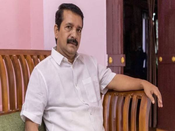 മലമ്പുഴയില്‍ എ സുരേഷിനെ സ്ഥാനാര്‍ഥിയാക്കേണ്ടെന്ന് ഒരു വിഭാഗം കോണ്‍ഗ്രസ് നേതാക്കള്‍