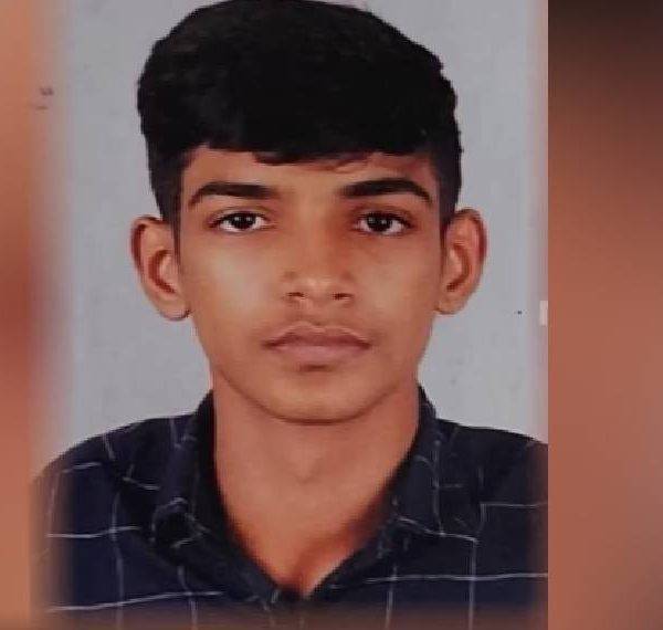 പ്രഷർ വാഷർ ഉപയോഗിച്ച് നിലം കഴുകുന്നതിനിടെ വൈദ്യുതാഘാതമേറ്റ് പ്ലസ് ടു വിദ്യാർത്ഥിക്ക് ദാരുണാന്ത്യം