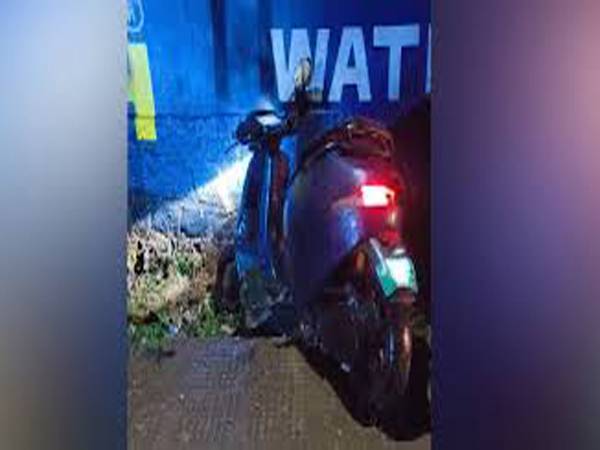 കൊയിലാണ്ടിയിൽ മൂന്ന് എംബിബിഎസ് വിദ്യാര്‍ത്ഥികള്‍ മരിച്ച സംഭവത്തില്‍ മറ്റൊരു വാഹനം ഇടിച്ചിട്ടുവെന്ന സംശയവുമായി നാട്ടുകാര്‍