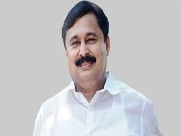 തിരൂരിലെ എൽഡിഎഫ് സ്ഥാനാർഥി ഇത്തവണ മത്സരിക്കുന്നത് അരിവാൾ ചുറ്റിക ചിഹ്നത്തിൽ