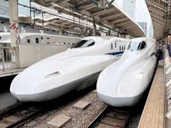 കേരളത്തിലേക്ക് രണ്ട് ബുള്ളറ്റ് ട്രെയിൻ പാതകൾ നിർമിക്കുന്നതിനു സാധ്യതാ പഠനം നടത്താൻ അനുമതി തേടി തമിഴ്നാട് സർക്കാർ