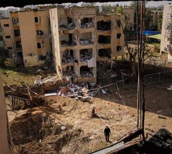 ഇസ്‌റാഈലില്‍ നാശം വിതച്ച് ഇറാന്റെ ക്ലസ്റ്റര്‍ ബോംബുകള്‍ ഘടിപ്പിച്ച മിസൈല്‍ ആക്രമണം