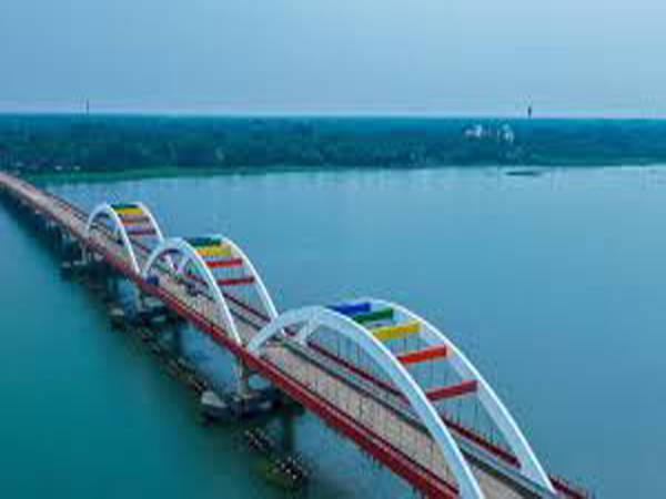 സംസ്ഥാനത്തെ ഏറ്റവും നീളമേറിയ പാലം, പെരുമ്പളം ദ്വീപ് നിവാസികളുടെ ചിരകാല സ്വപ്‌നം ഇന്ന് യാഥാര്‍ഥ്യമാകും