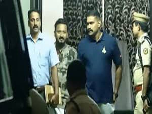 രാഹുല്‍ മാങ്കൂട്ടത്തിലിന്റെ തെളിവെടുപ്പിലെ സുരക്ഷാവീഴ്ച: ഡിവൈഎസ്പിക്ക് സസ്‌പെന്‍ഷന്‍