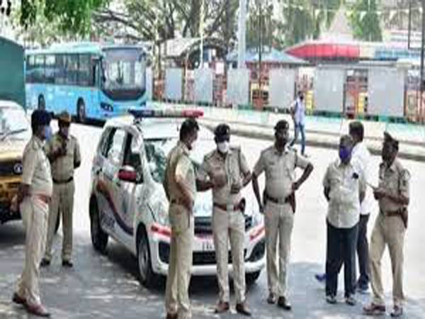 വീട്ടിലെത്തിയപ്പോള്‍ ഭര്‍ത്താവ് മരിച്ച നിലയില്‍; പതിനേഴാം നിലയില്‍ നിന്ന് ചാടി ജീവനൊടുക്കി ടെക്കി യുവതി, അന്വേഷണം