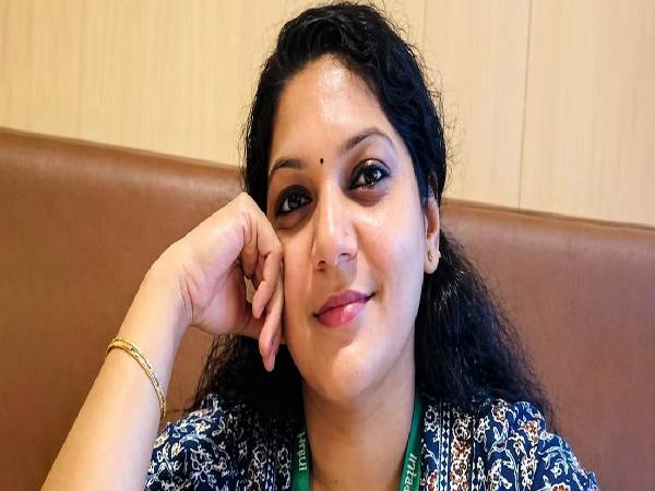 കാർത്തിക വി നായരുടെ മരണത്തിൽ ദുരൂഹത ആരോപിച്ച് കുടുംബം