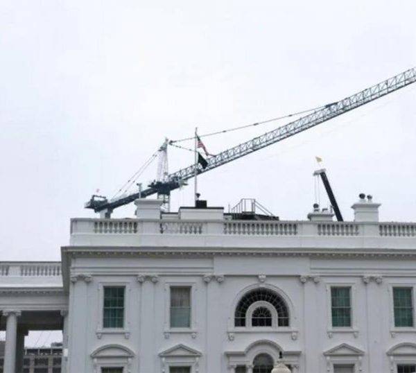 വൈറ്റ് ഹൗസിലെ ആഡംബര ബോൾറൂം നിർമ്മാണം കോടതി തടഞ്ഞു